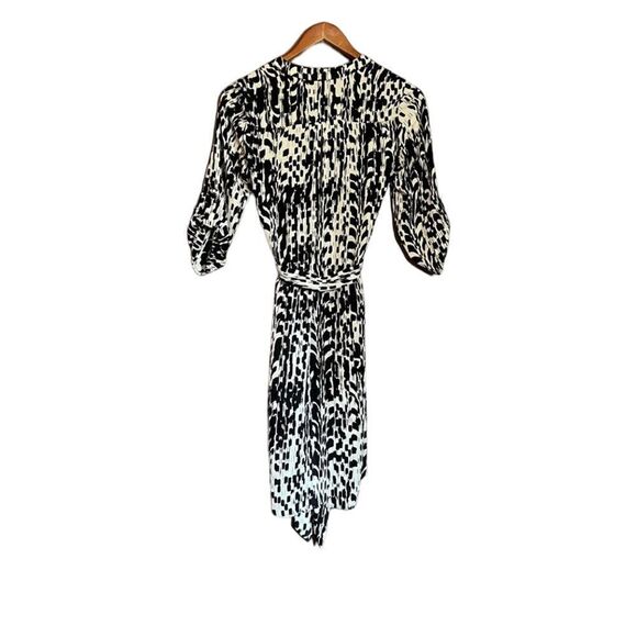 3 for $30! Renee C. Patterned belted dress‎ - Picture 9 of 10